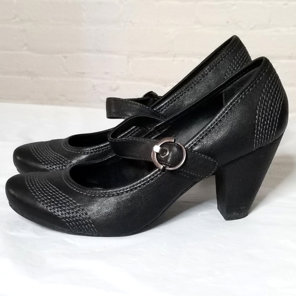 Madison "Blake" Heels - Picture 1 of 7